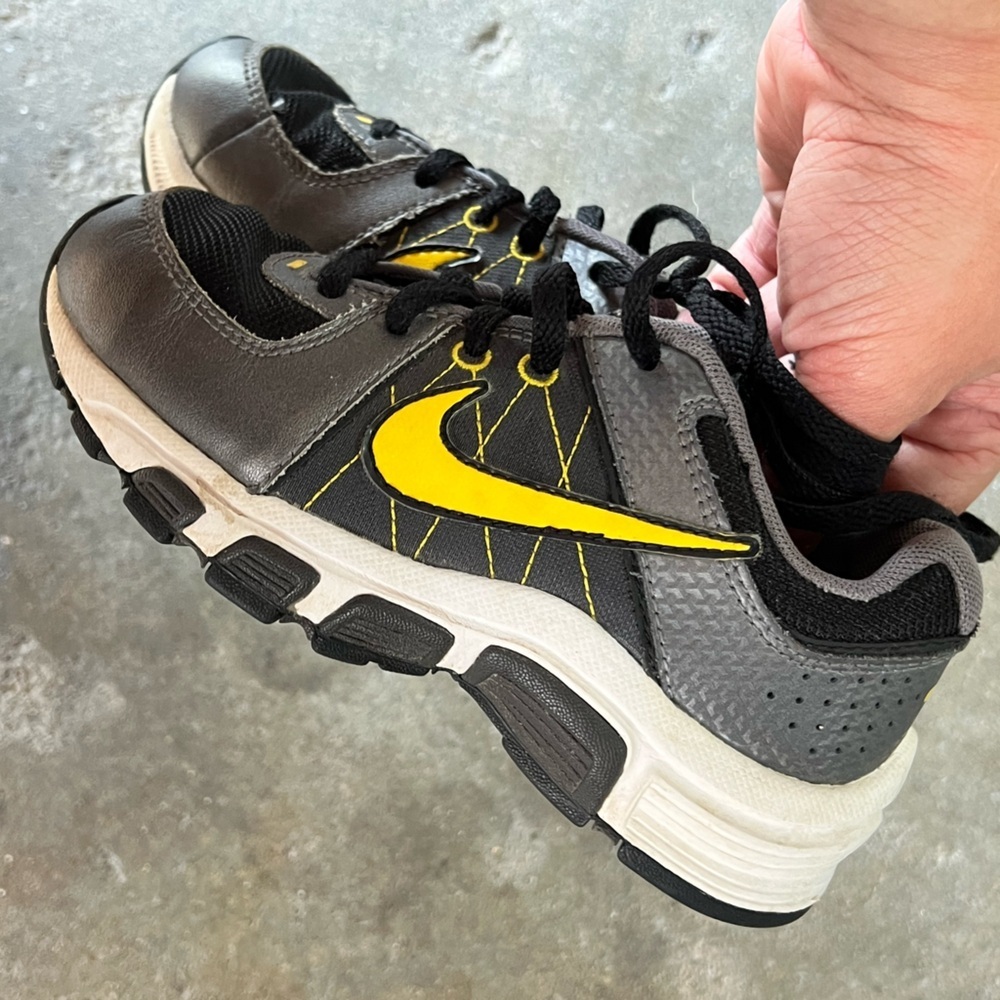 Nike Kids' Black and Yellow Athletic Shoes